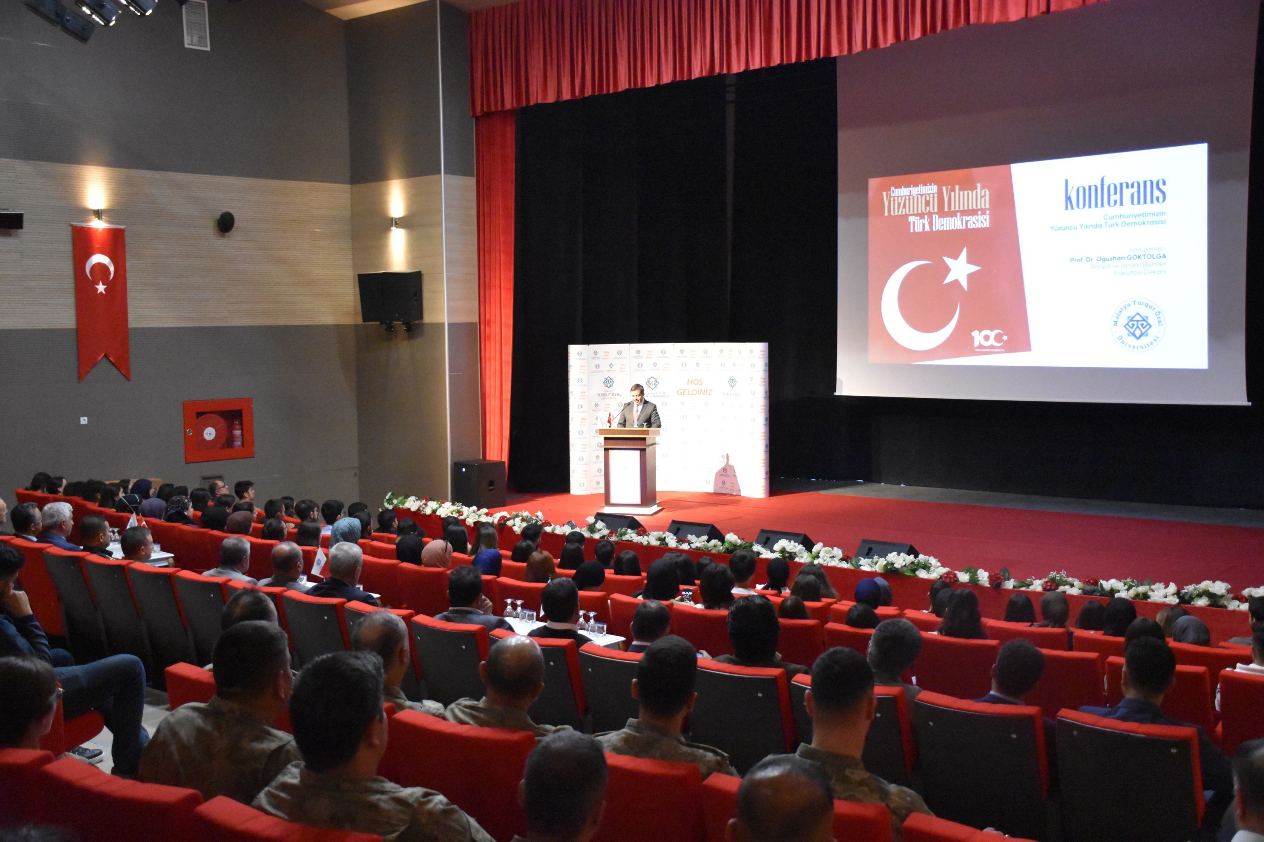 Cumhuriyetin 100. Yılında Türk Demokrasisi Konferansı Düzenlendi
