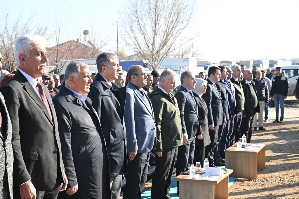 Depremde Zarar Gören Çiftçilere Destek
