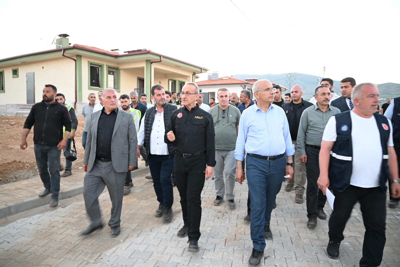 Doğanşehir Adeta Yeniden İnşa Ediliyor: Vali Yavuz ve Beraberindeki Heyetten Dev Çıkarma!