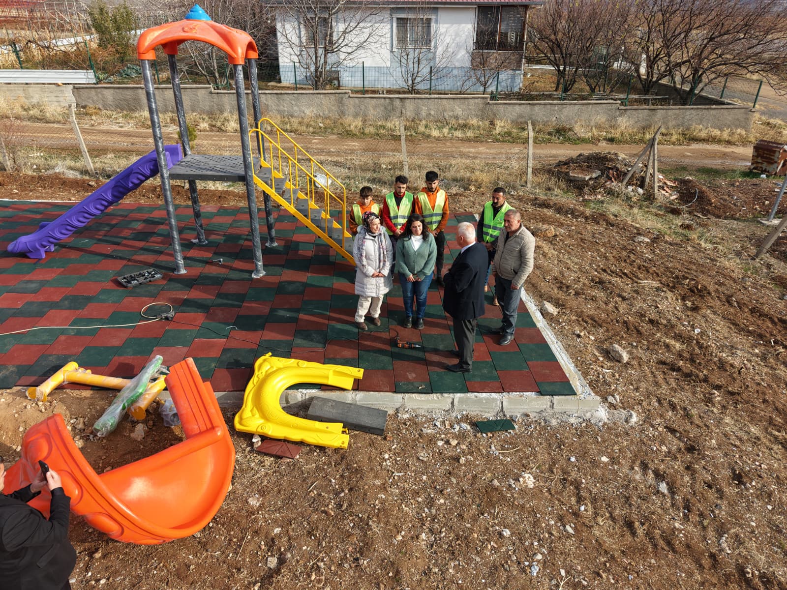 DOĞANŞEHİR BELEDİYESİ'NDEN GÜZELKÖY'E MODERN ÇOCUK PARKI