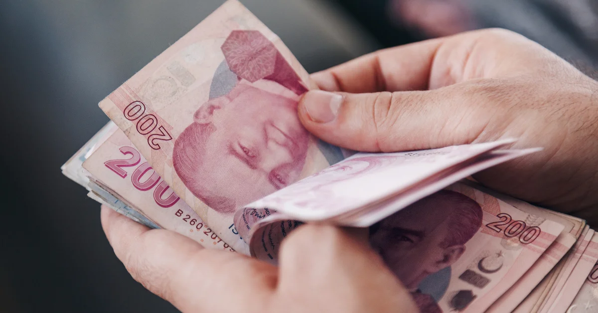 Emeklilerin bayram ikramiyesi ödemeleri başladı