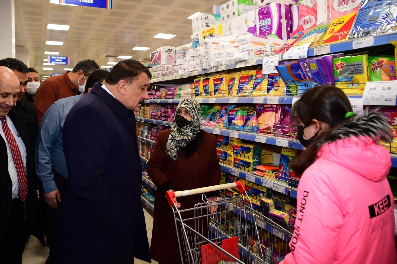 Esenlik marketlerinde 320 üründe indirimler başladı