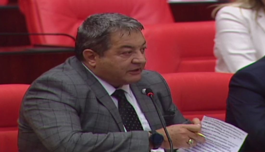 Fendoğlu, çiftçilerin sorunlarını dile getirdi