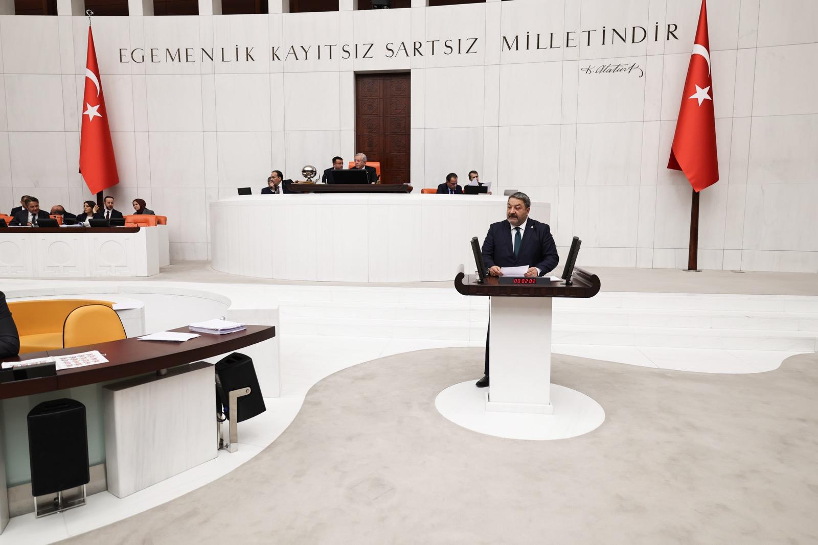 Fendoğlu, deprem sonrası yaşanan ekonomik sıkıntılara yönelik çözüm önerilerini ve yapılması gerekenleri sıralayarak, mücbir sebep süresinin uzatılması gerektiğini vurguladı: