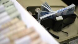 Gençlere Faizsiz Esnaf Kredisi Limiti Yükseldi