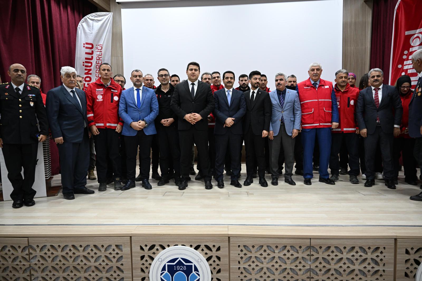 GÖNÜLLÜLER BATTALGAZİ’DE BULUŞTU: “HAZIR OLMALIYIZ”