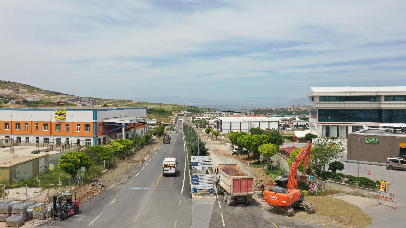 Güldal Akşit Bulvarında Çalışmalar Sürüyor