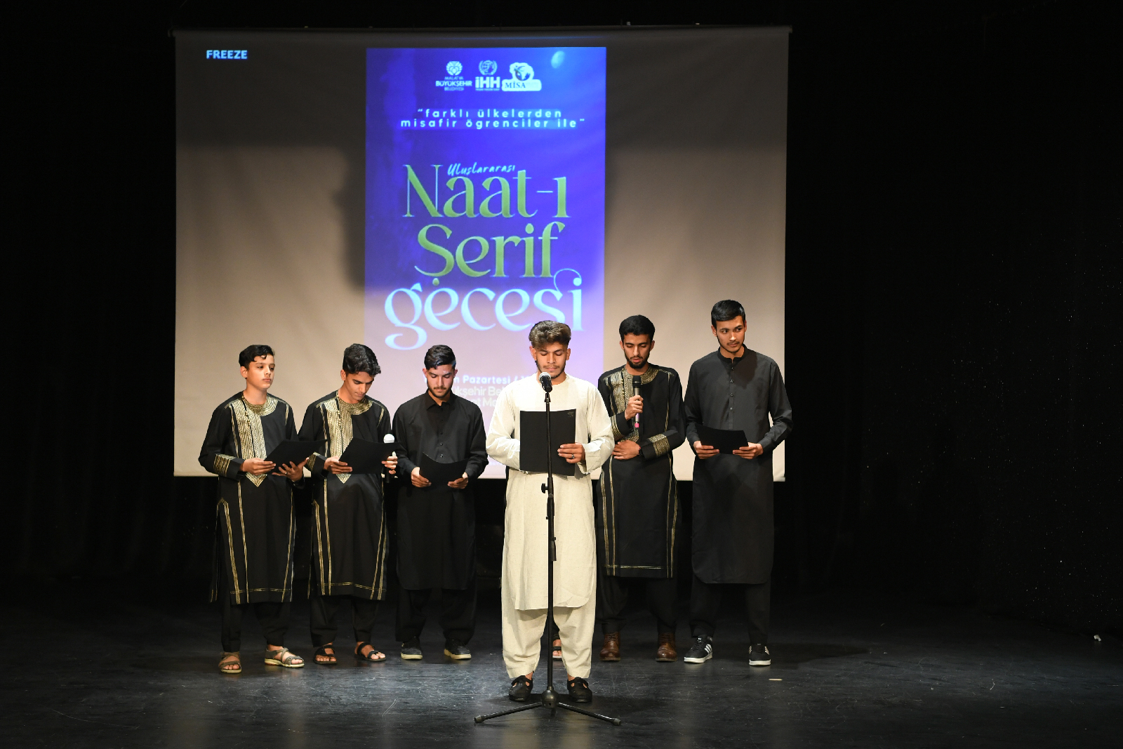 Gürkan, "Peygamberimize Övgü Allah'a Yapılan Övgüdür"