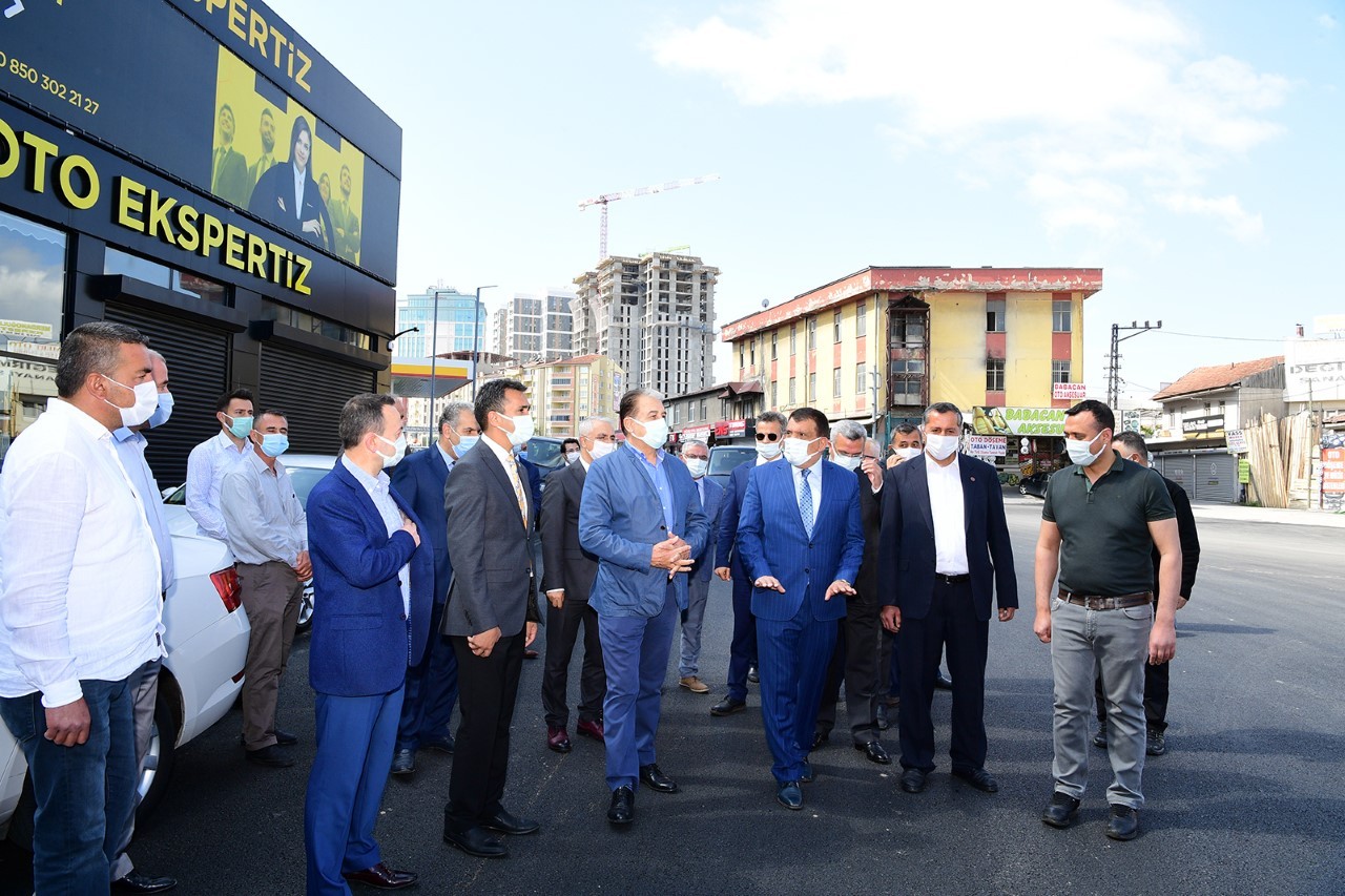 Gürkan, sanayi kavşağında asfalt çalışmalarını inceledi