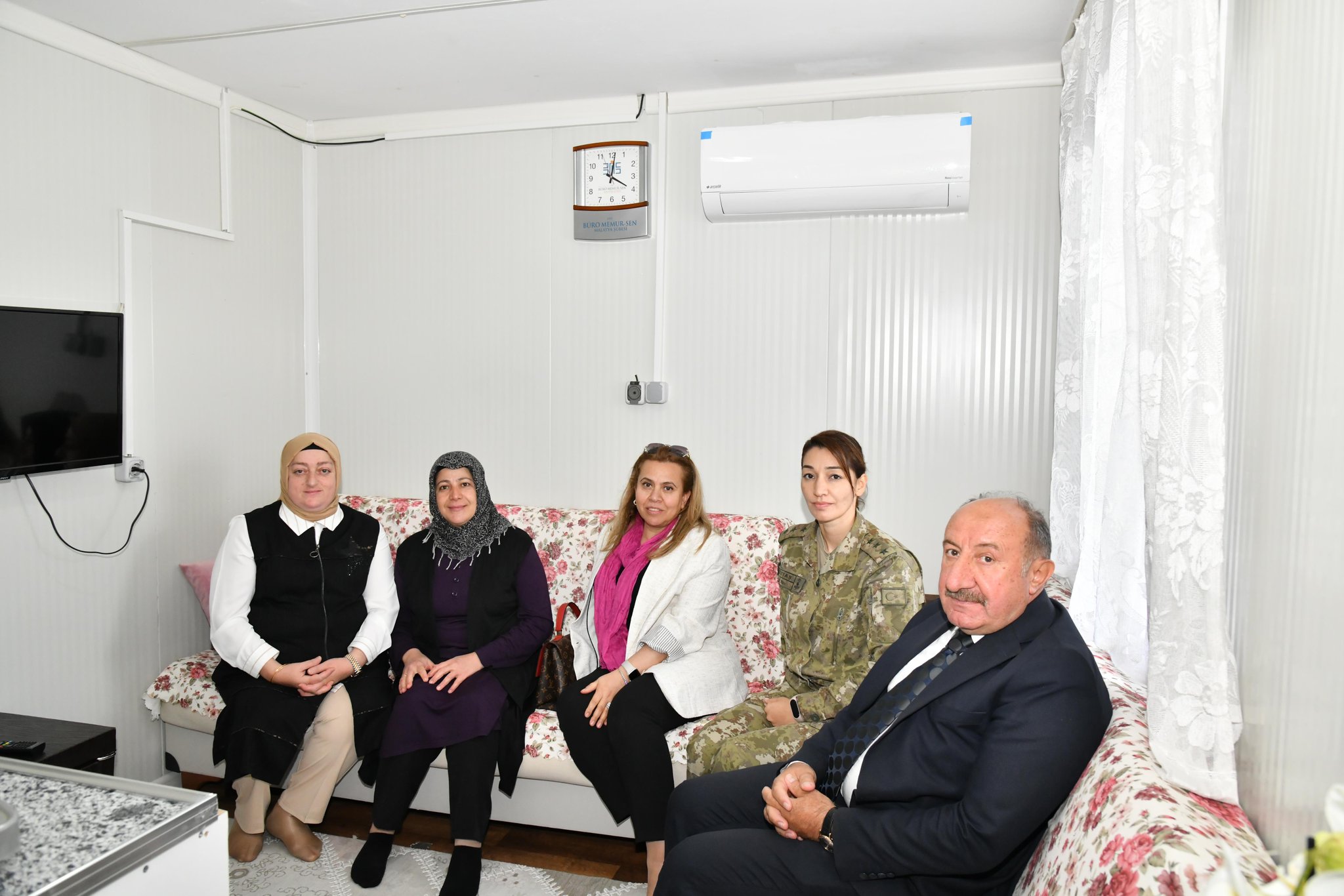 Hanife Yazıcı’dan Şehit Ailelerine Ziyaret