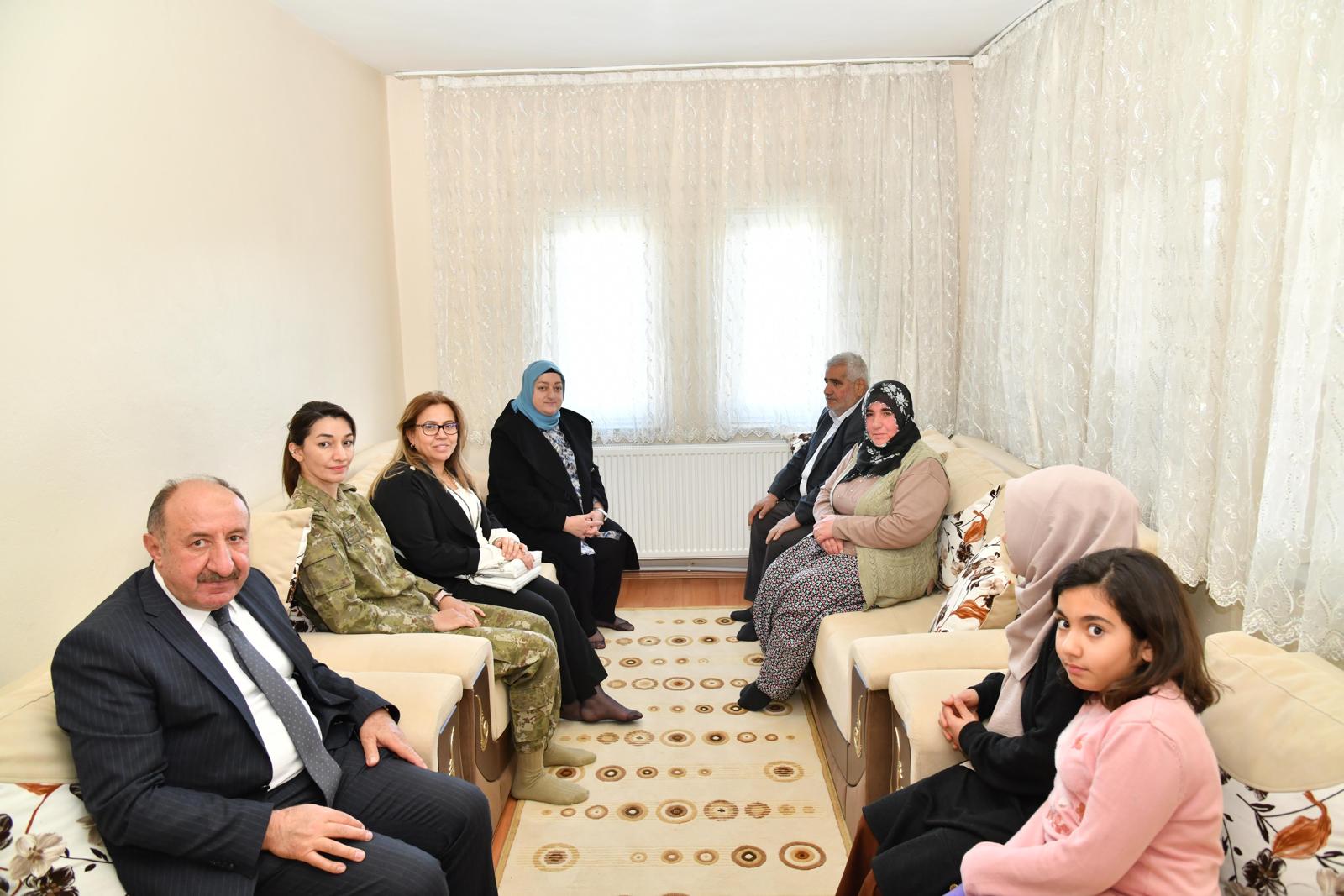 Hanımefendi Hanife Yazıcı’dan Kale İlçesine Ziyaret