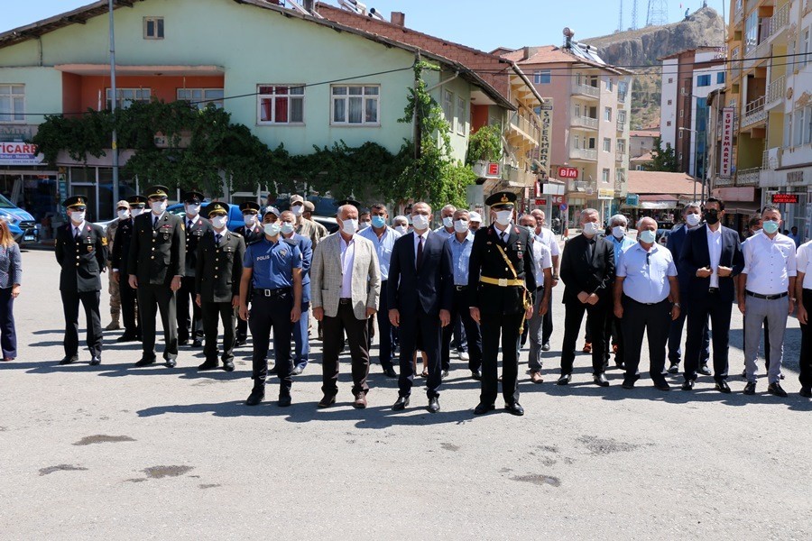 Hekimhan’da Zafer Bayramı kutlaması