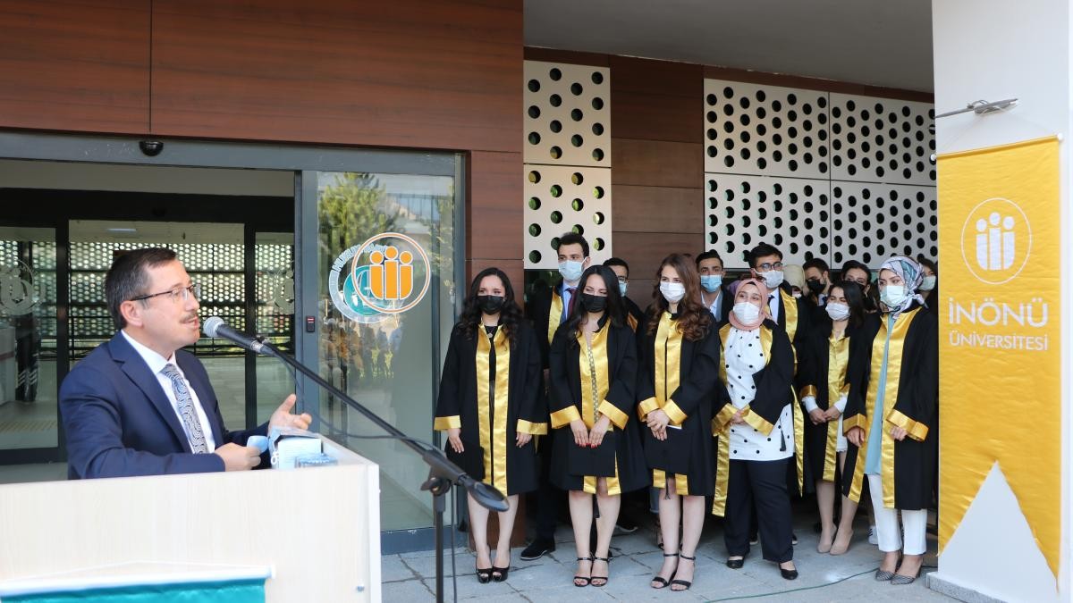 İnönü Üniversitesi Hukuk Fakültesi 2020-2021 eğitim öğretim yılı mezuniyet töreni