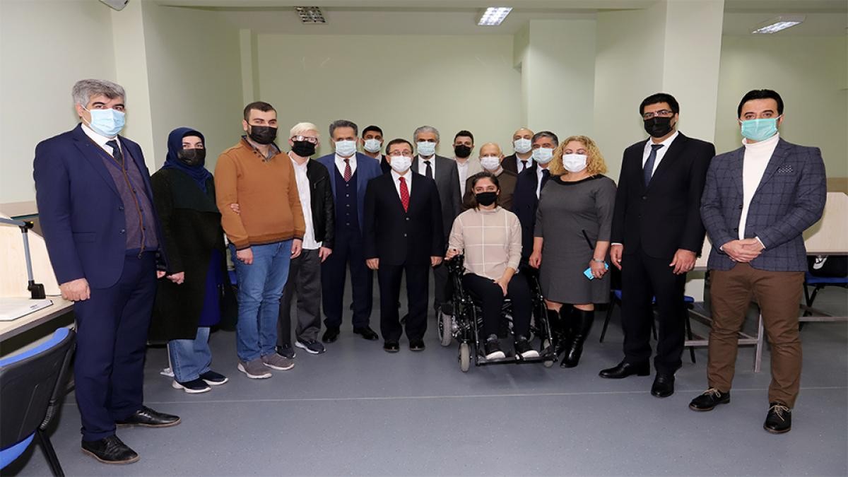 İnönü Üniversitesi’nde Engelsiz Kütüphane hizmette