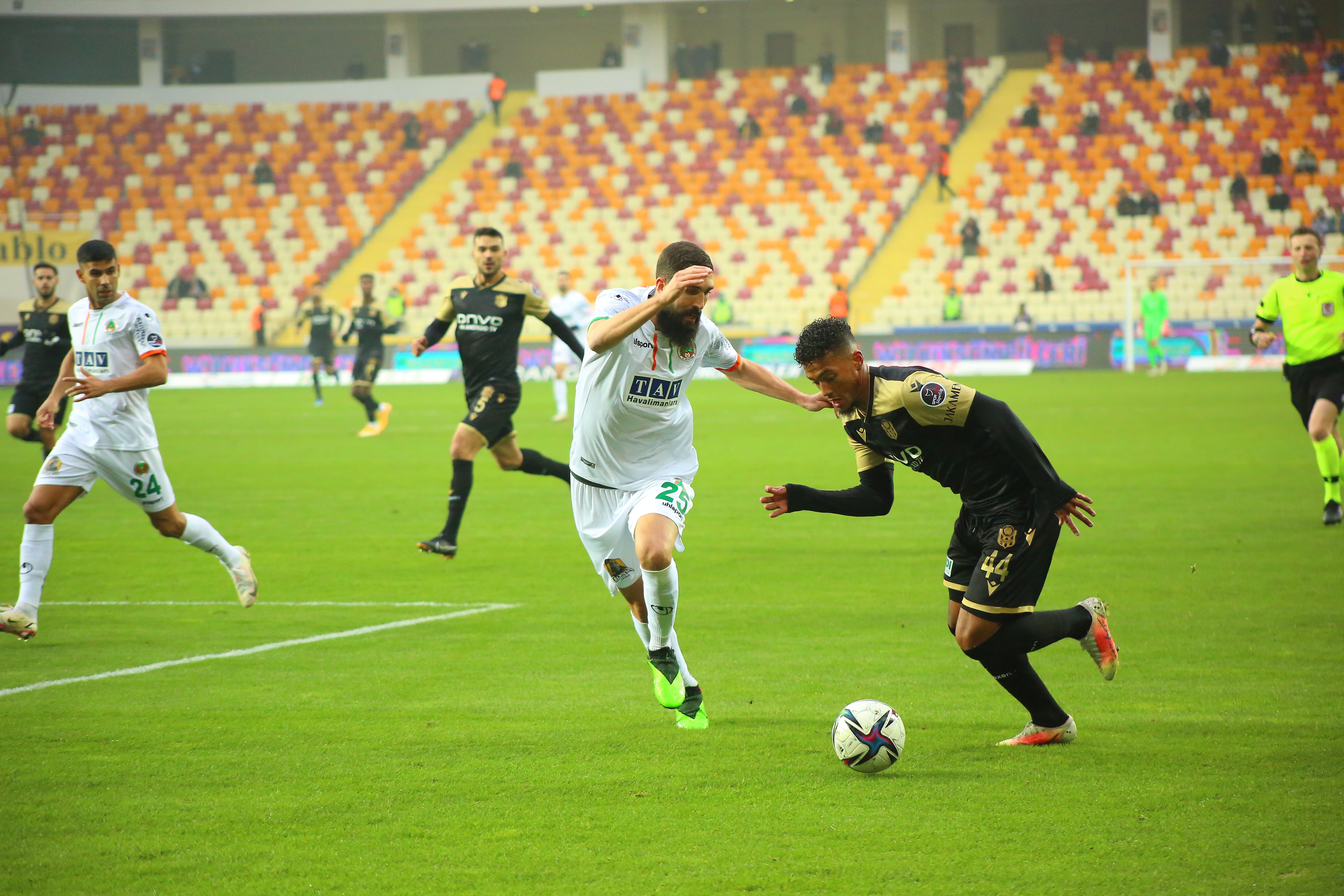 Kaplan Farklı Yenildi