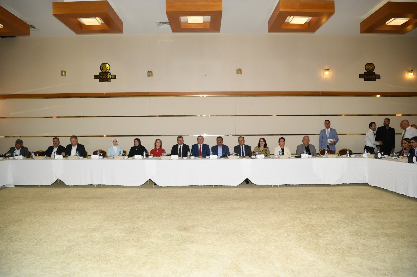 Komutanlara Veda Yemeği