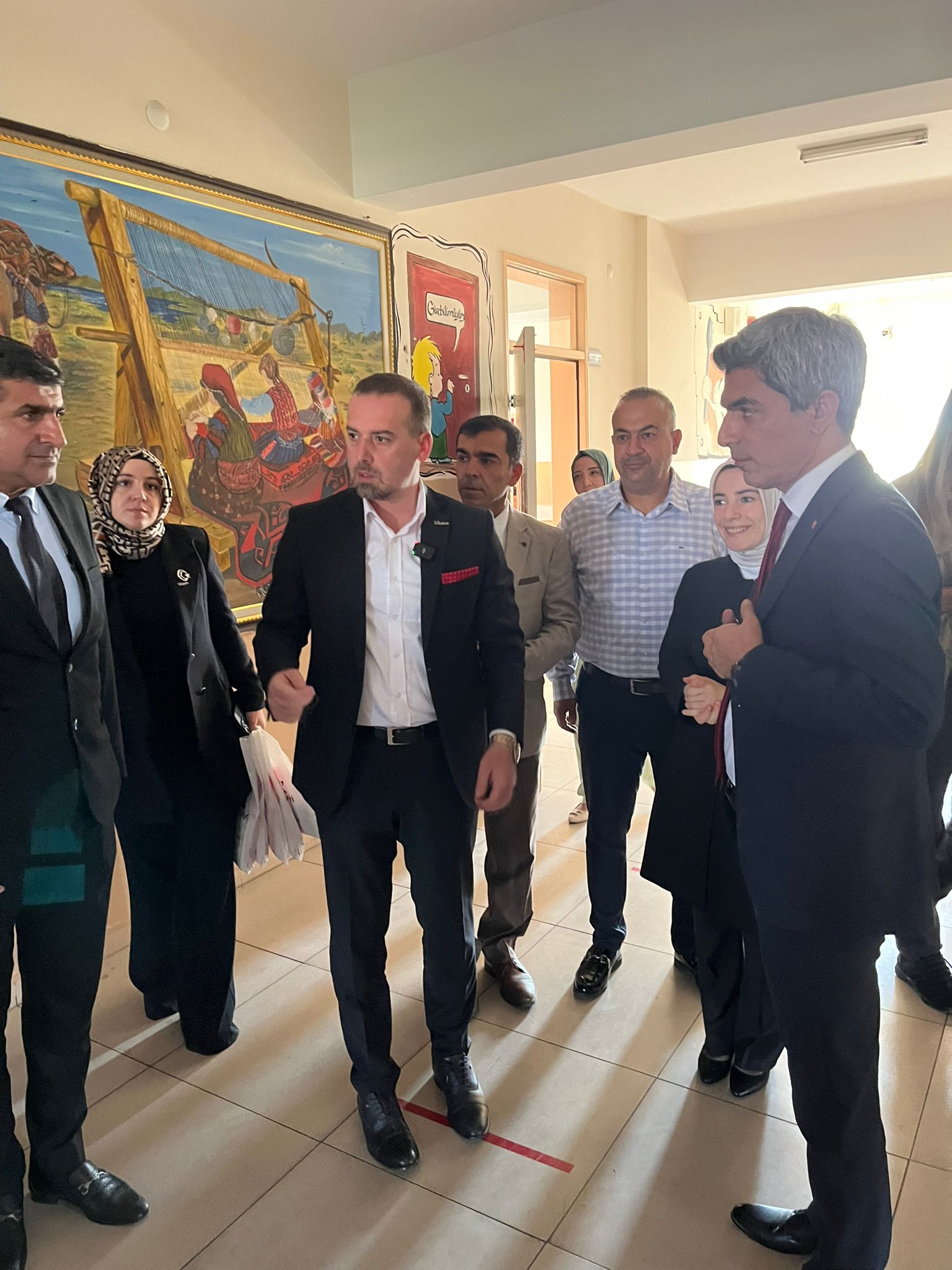 -Maginder’ den 1000 öğrenciye hediye