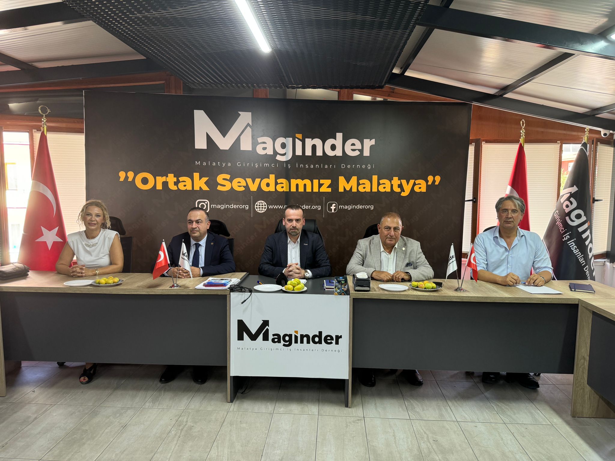 MAGİNDER'den Öğrencilere Burs Sözü