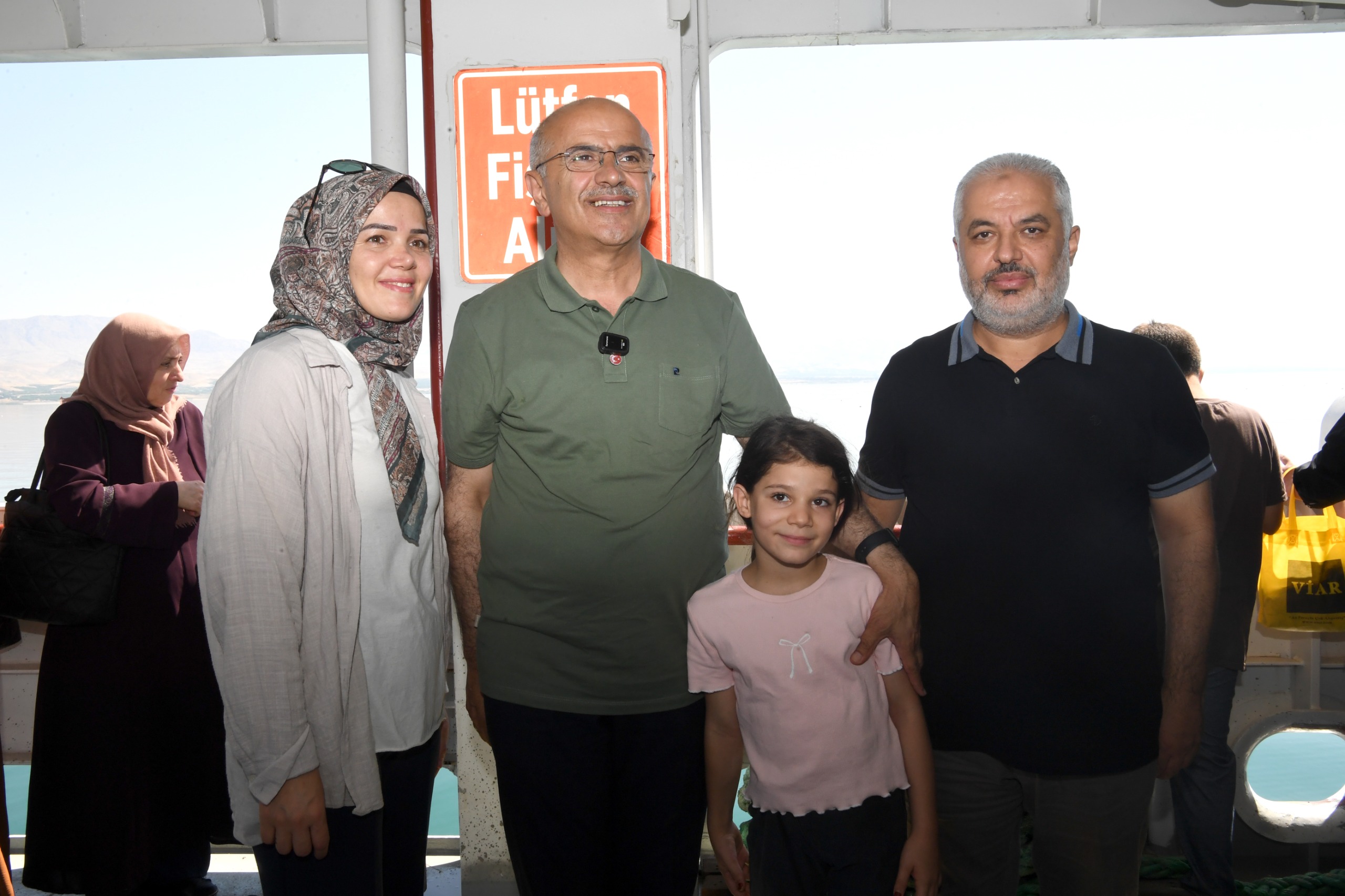 MALATYA BÜYÜKŞEHİR BELEDİYESİNDEN ANLAMLI ETKİNLİK ÇOCUKLAR FERİBOT GEZİSİ İLE GÜZEL BİR GÜN GEÇİRDİ