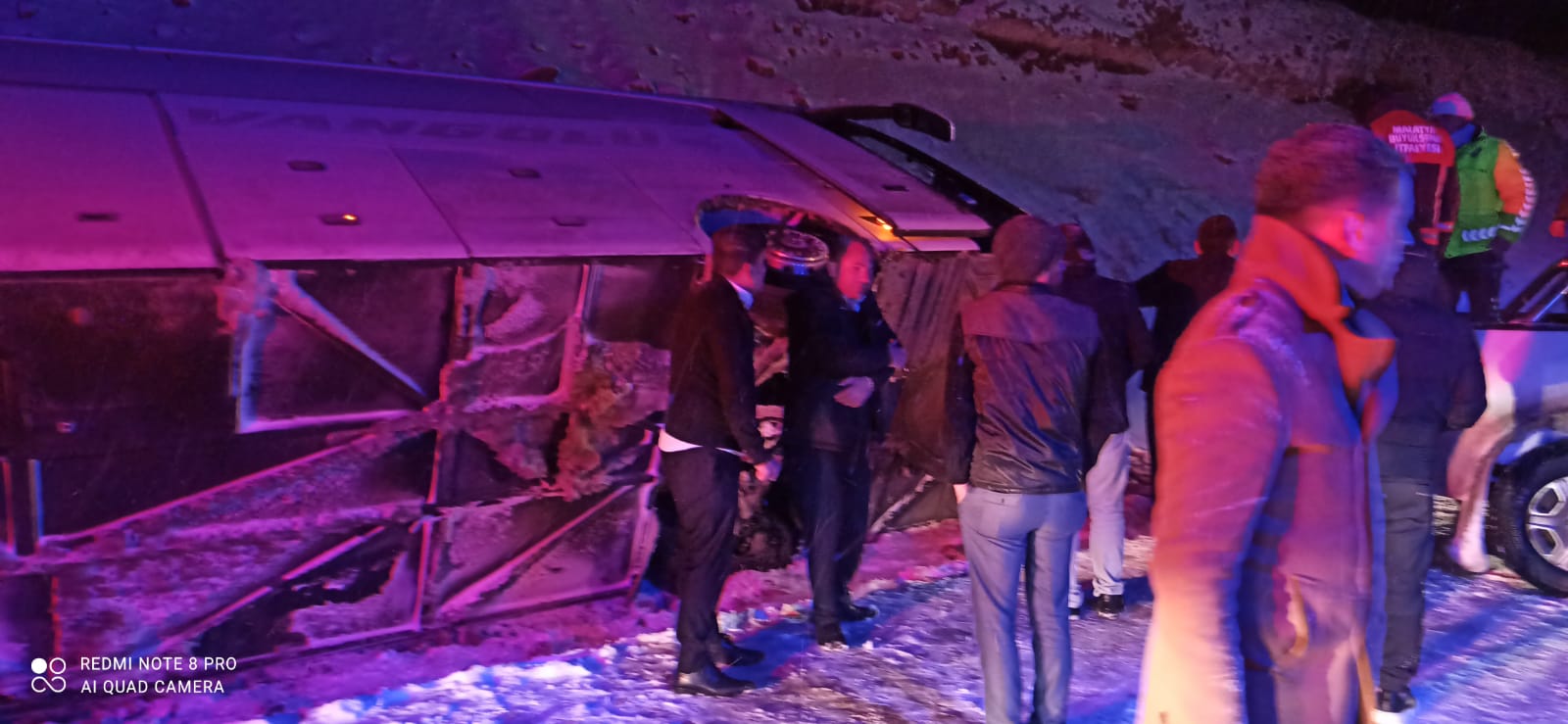 Malatya'da Otobüs Devrildi