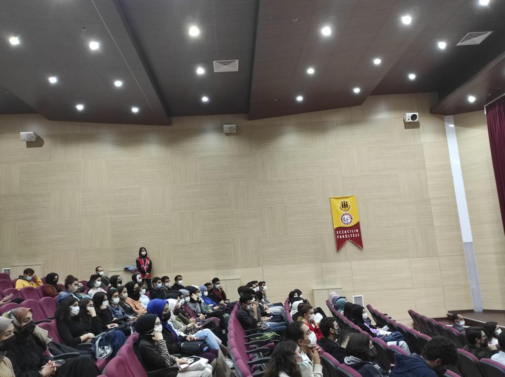 Malatya Kızılay Şubesinden Eczacılık Fakültesinde İlk Yardım konferansı