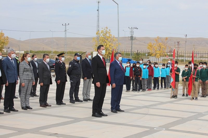 Malatya’nın ilçelerinde Cumhuriyet Bayramı coşkusu