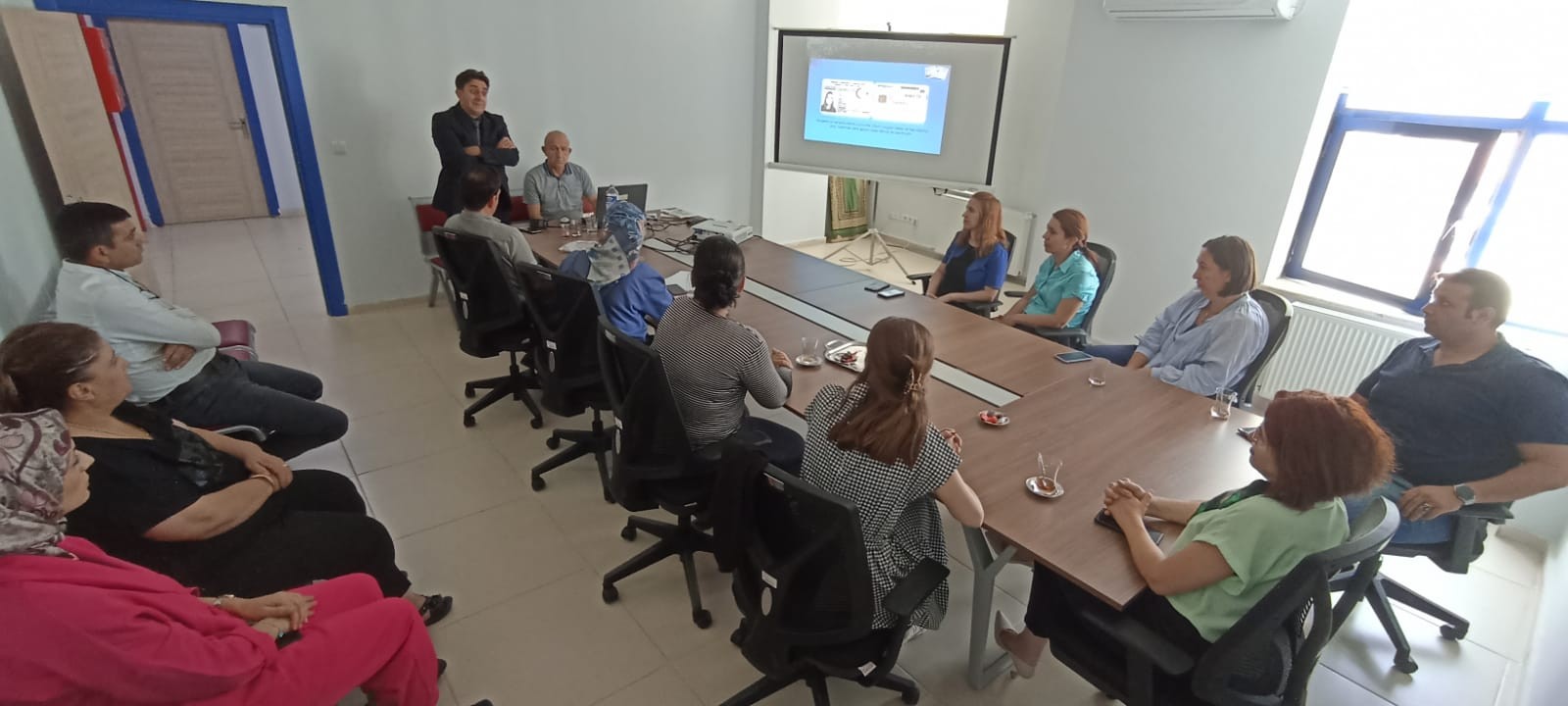 Malatya Polisinden Nüfus Müdürü Çalışanlarına Eğitim Verildi