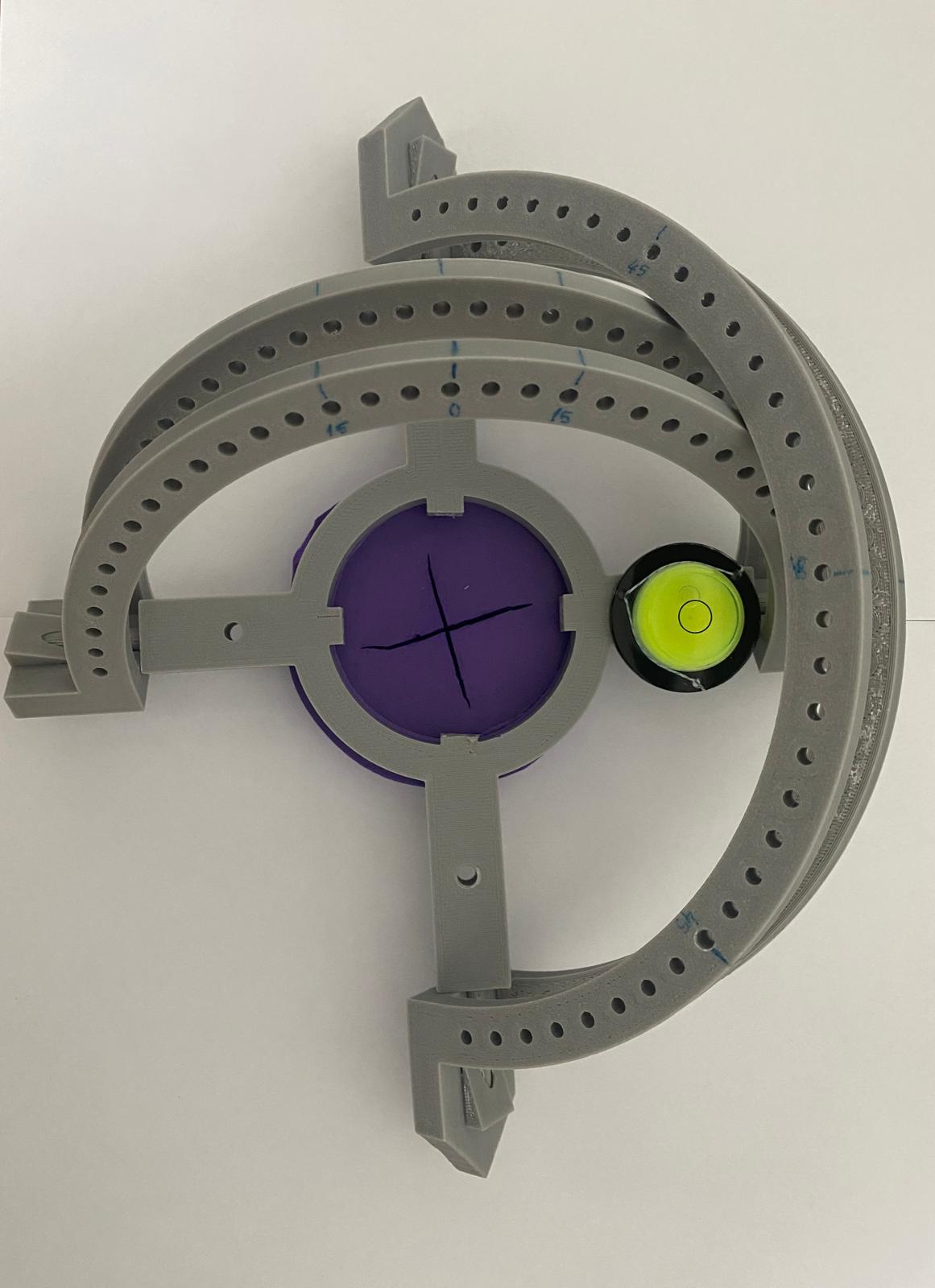 Malatya Turgut Özal Üniversitesi'nden Dr. Mehmet Bozunda içinde bulunduğu ekip, kalça protezi ameliyatlarını daha güvenli hale getirecek yeni bir aparat geliştirdi.