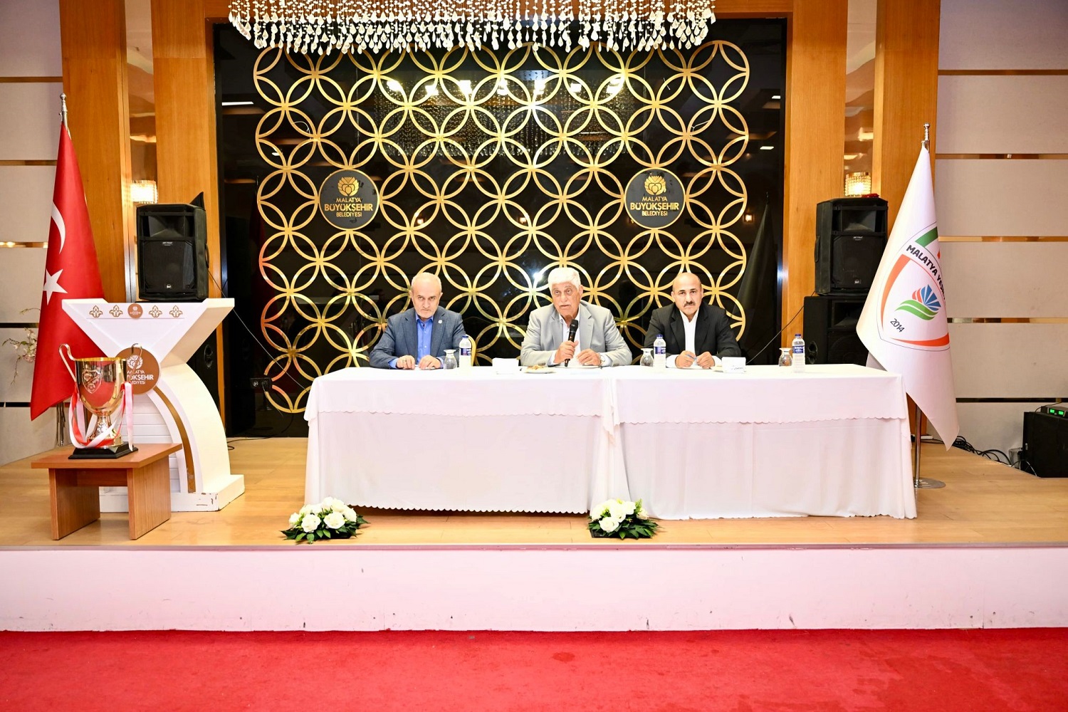 Malatya Yeşilyurtspor’da Kulüp Başkanı Adnan Çoban Güven Tazeledi