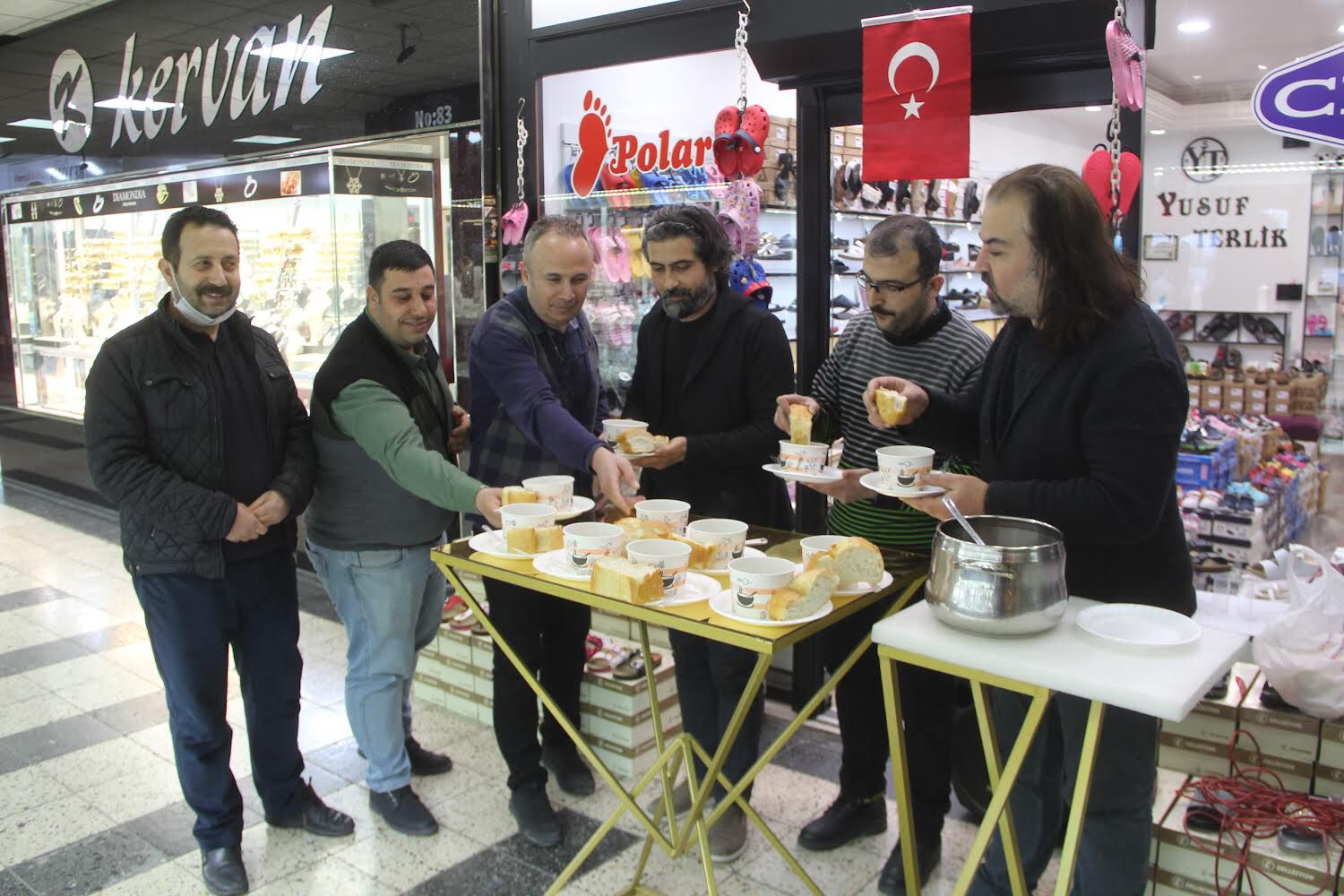 Malatyalı Esnaftan "Çanakkale Menüsü" İkramı