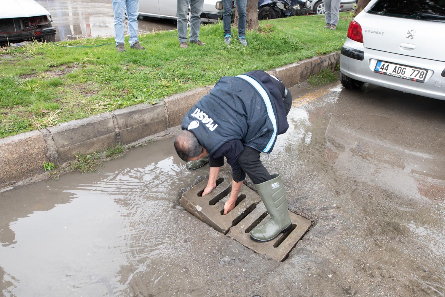 MASKİ Su Baskınlarına Ve Göllenmelere Müdahale Etti
