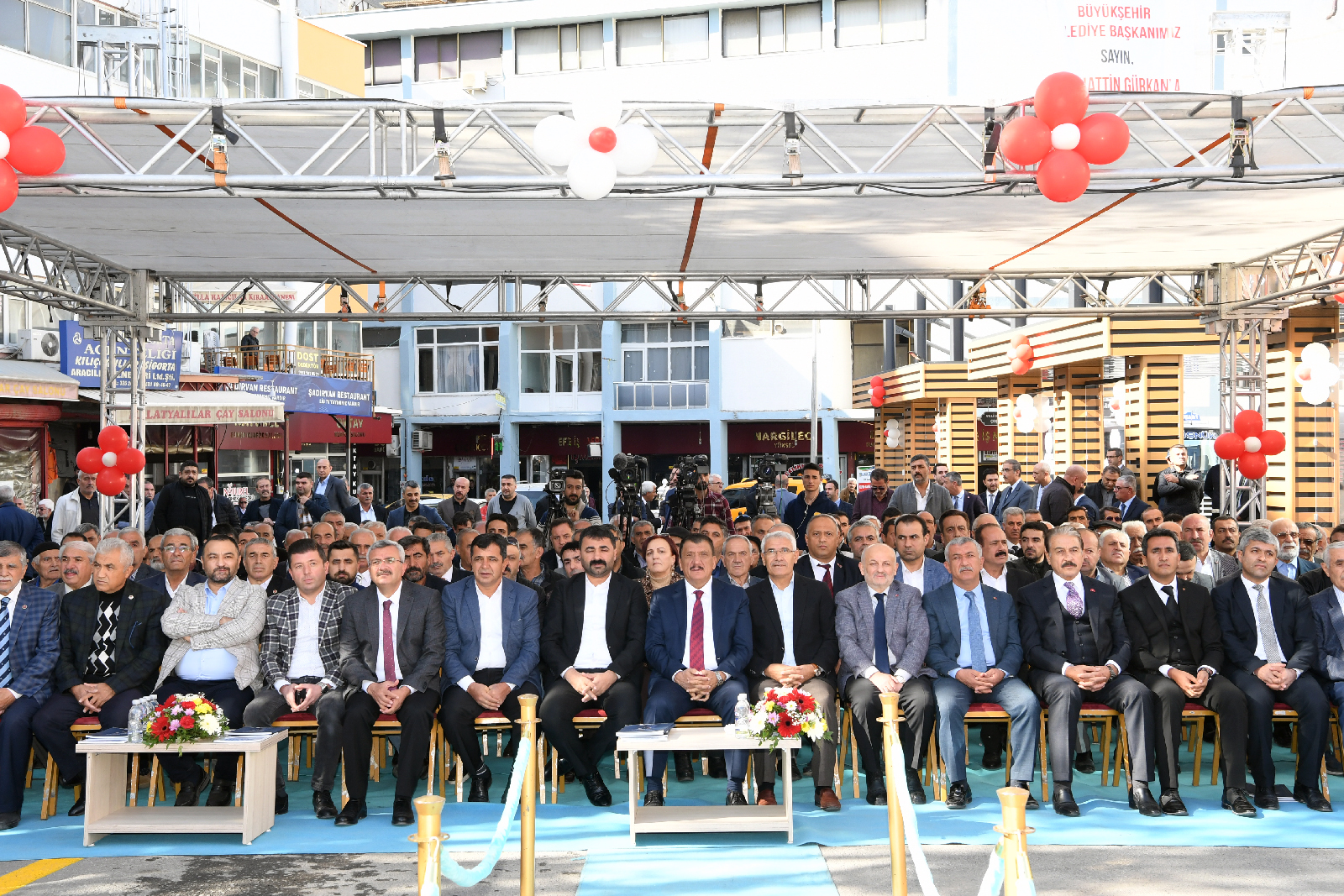 Merkez Minibüs ve Otobüs Durakları Açıldı