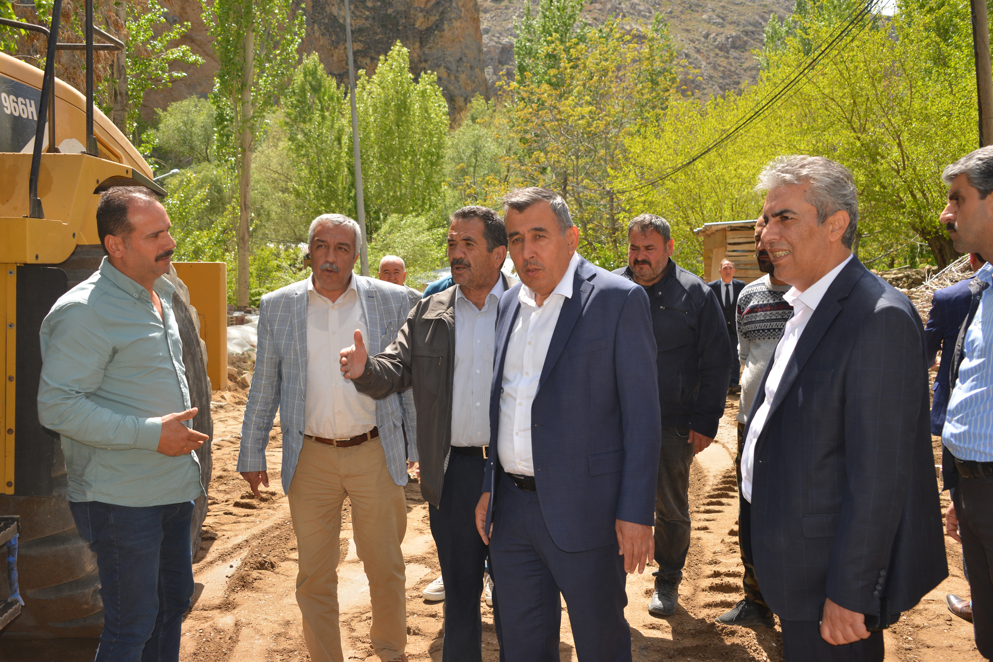 Mert, "Ayvalı'da Hiçbir Sorun Bırakmayacağız"