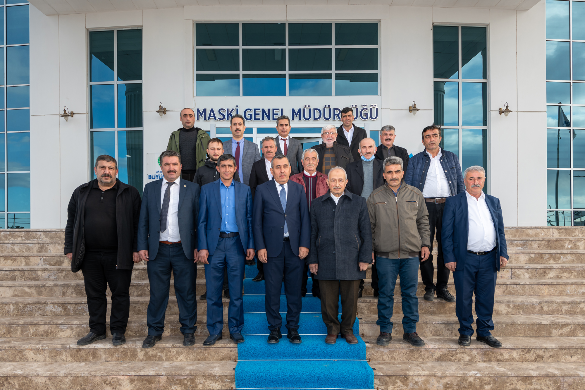 Mert," Halkımızın Emrindeyiz"