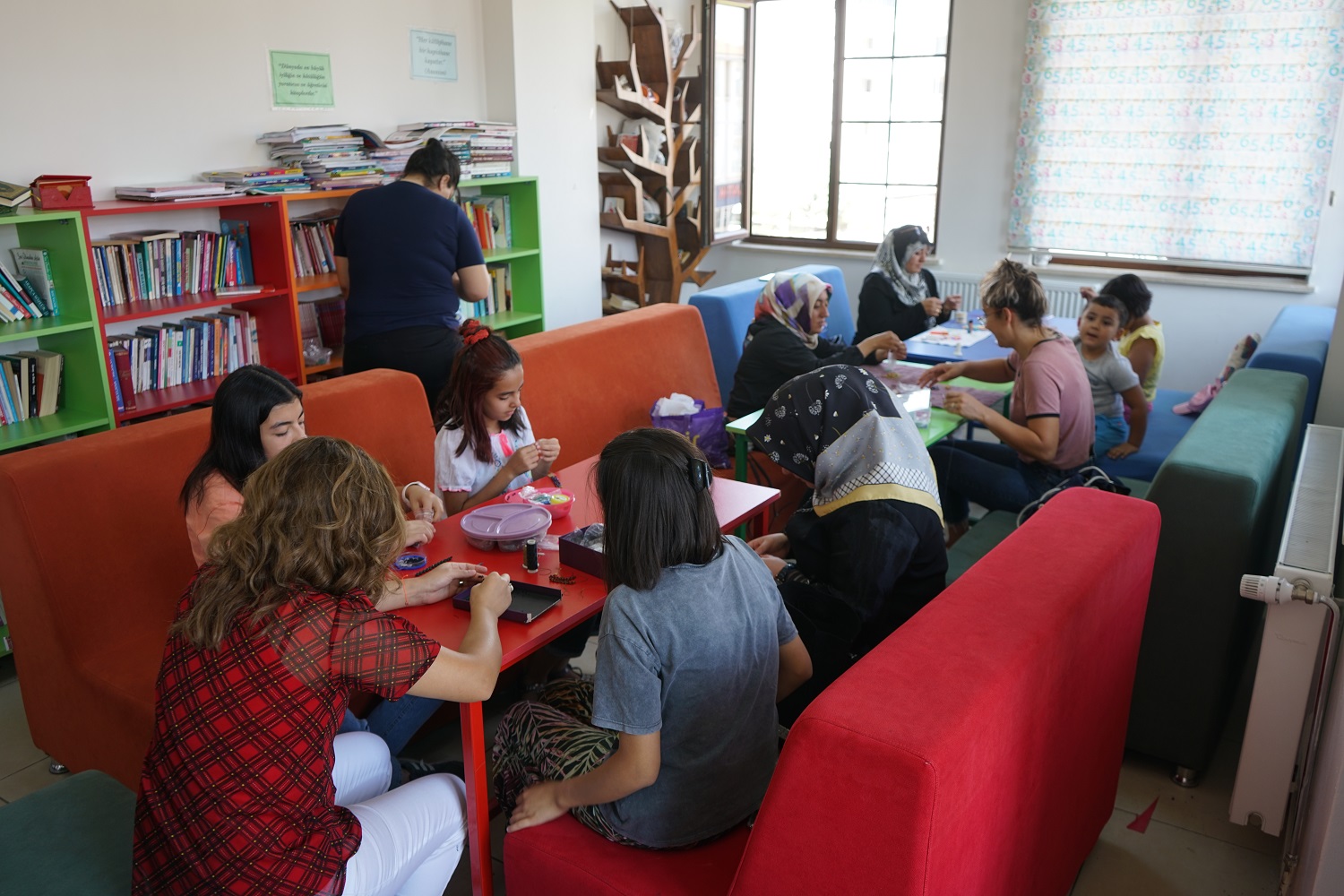 Meslek Sahibi Olan Kadınlar Ev Bütçesine Katkı Sunuyor