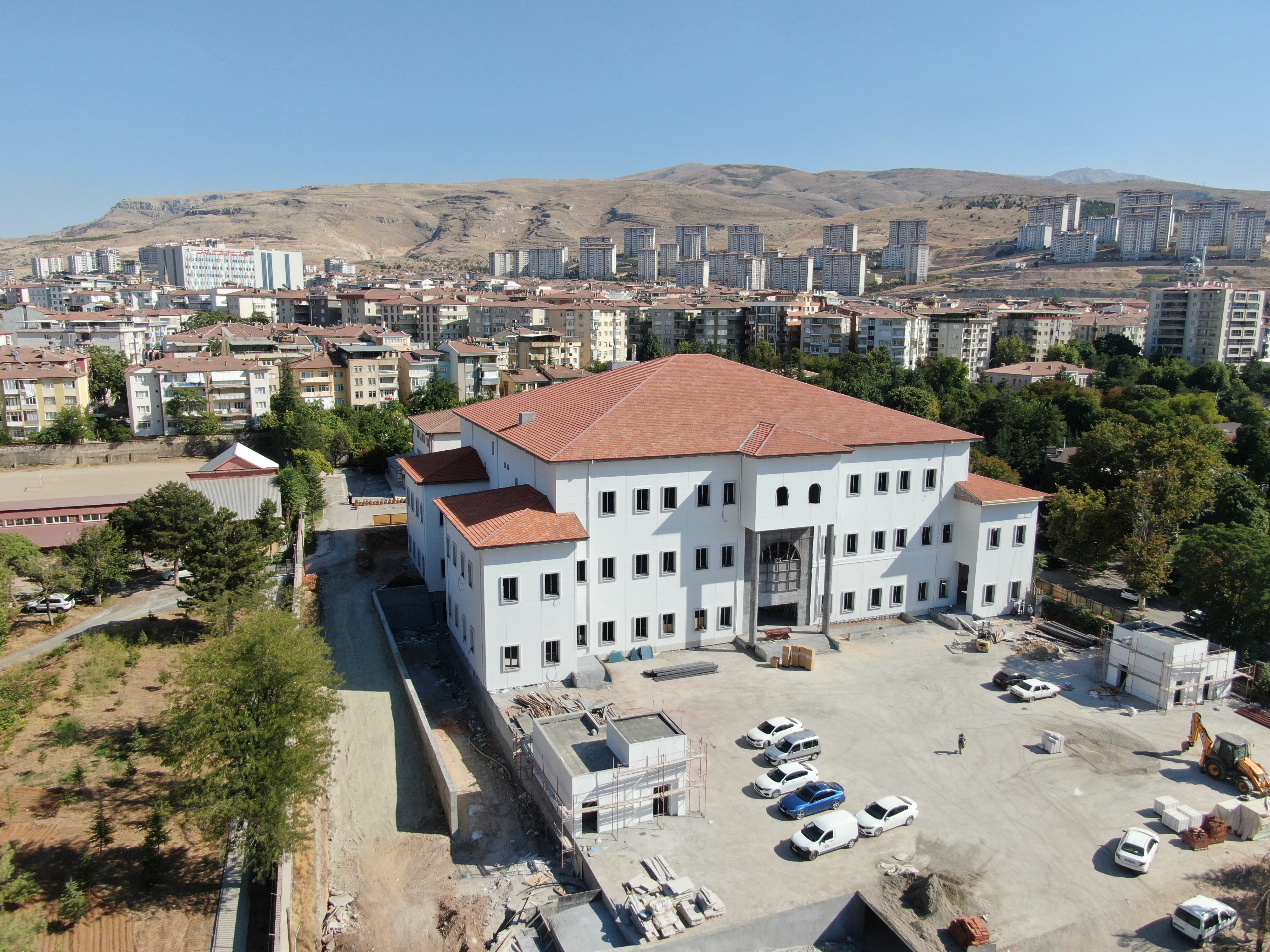 Millet Kütüphanesi Bitme Aşamasında