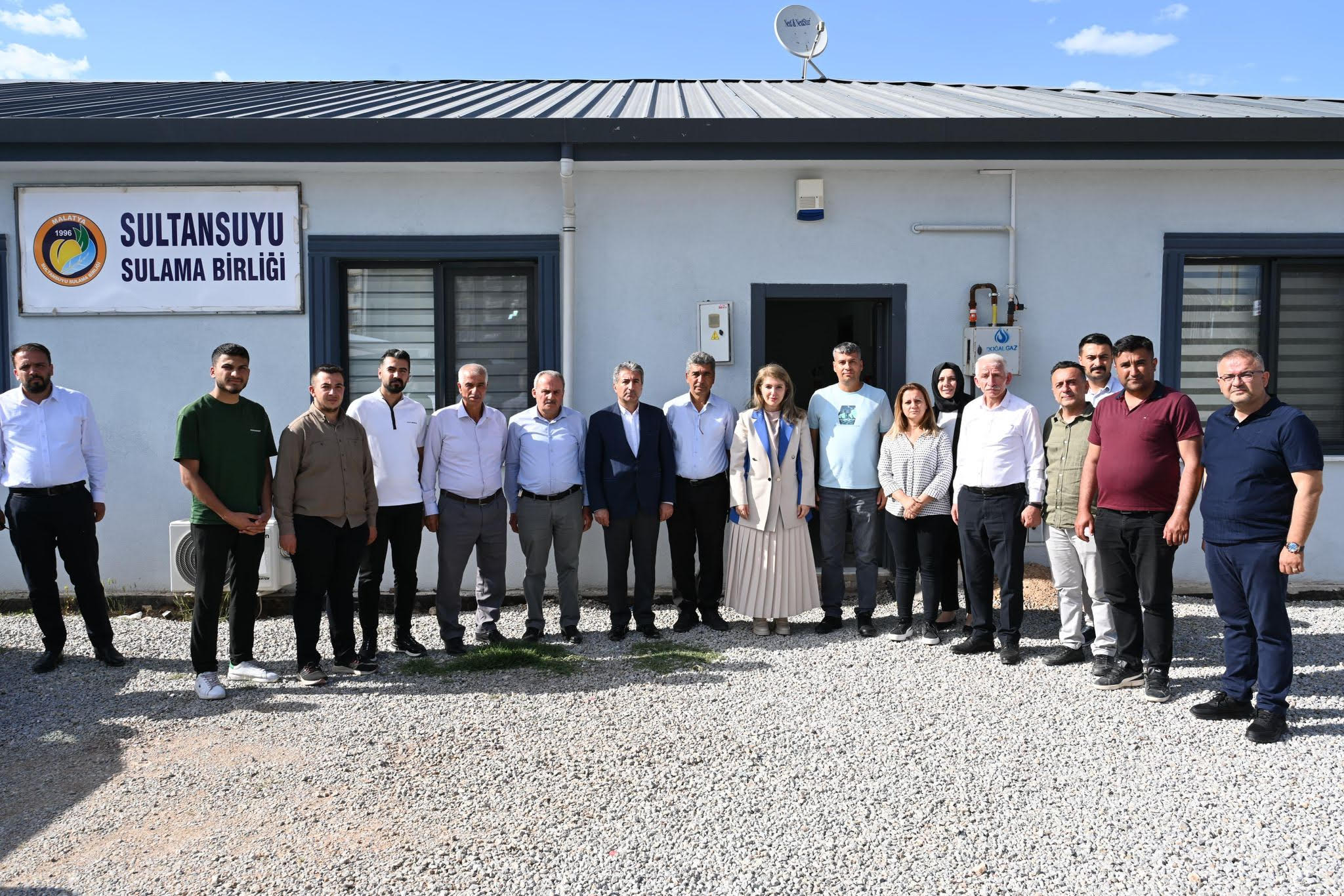 MİLLETVEKİLİ ÖLMEZTOPRAK SULAMA BİRLİKLERİNİN BAŞKANLARI VE ÜRETİCİLER İLE BİR ARAYA GELDİ