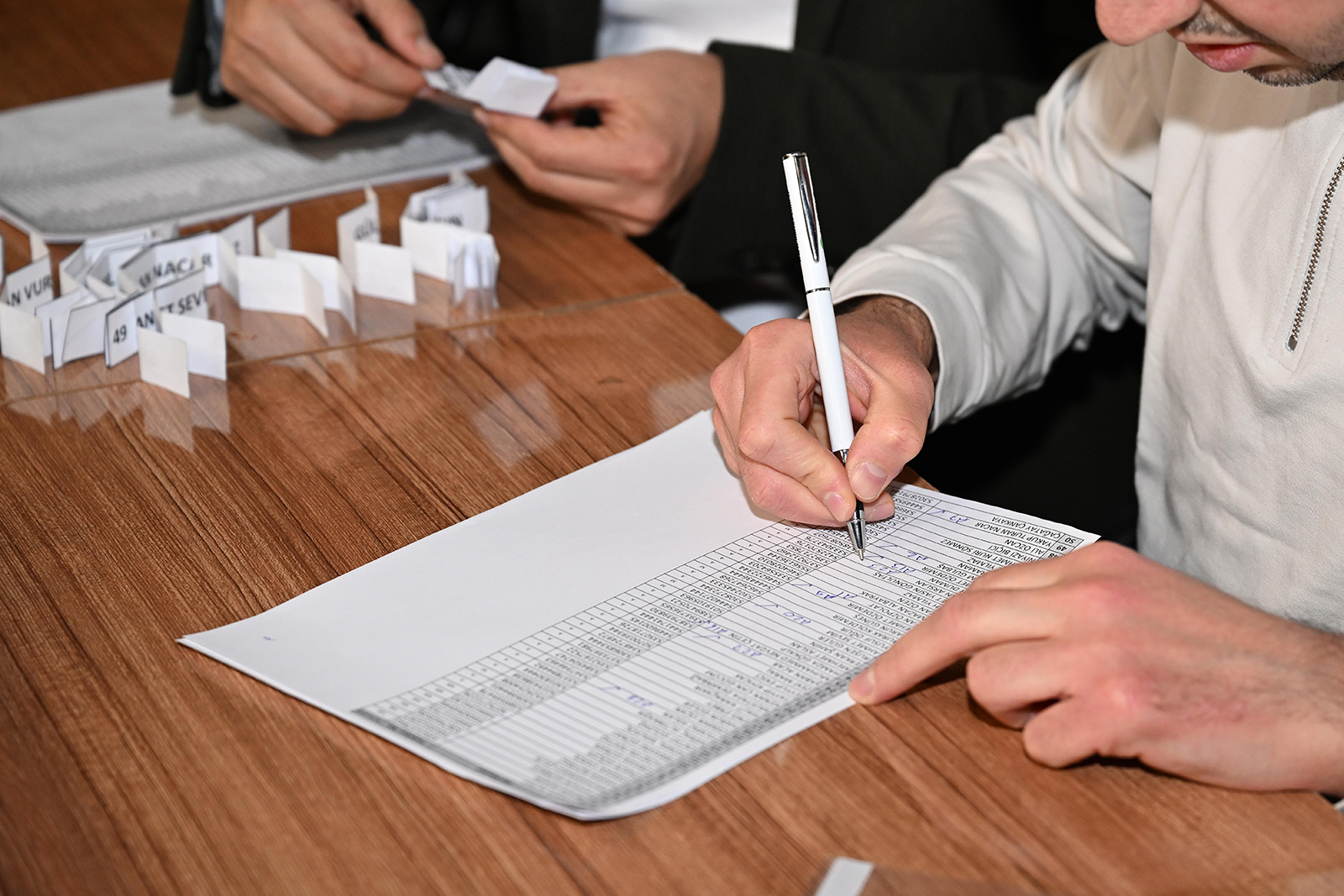 MOTAŞ’A 30 YENİ ŞOFÖR ALIMI İÇİN  KURALAR NOTER HUZURUNDA ÇEKİLDİ