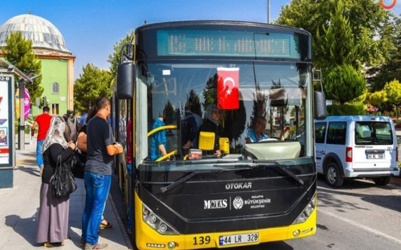 O Caddedeki Otobüs Güzergahları Değişti