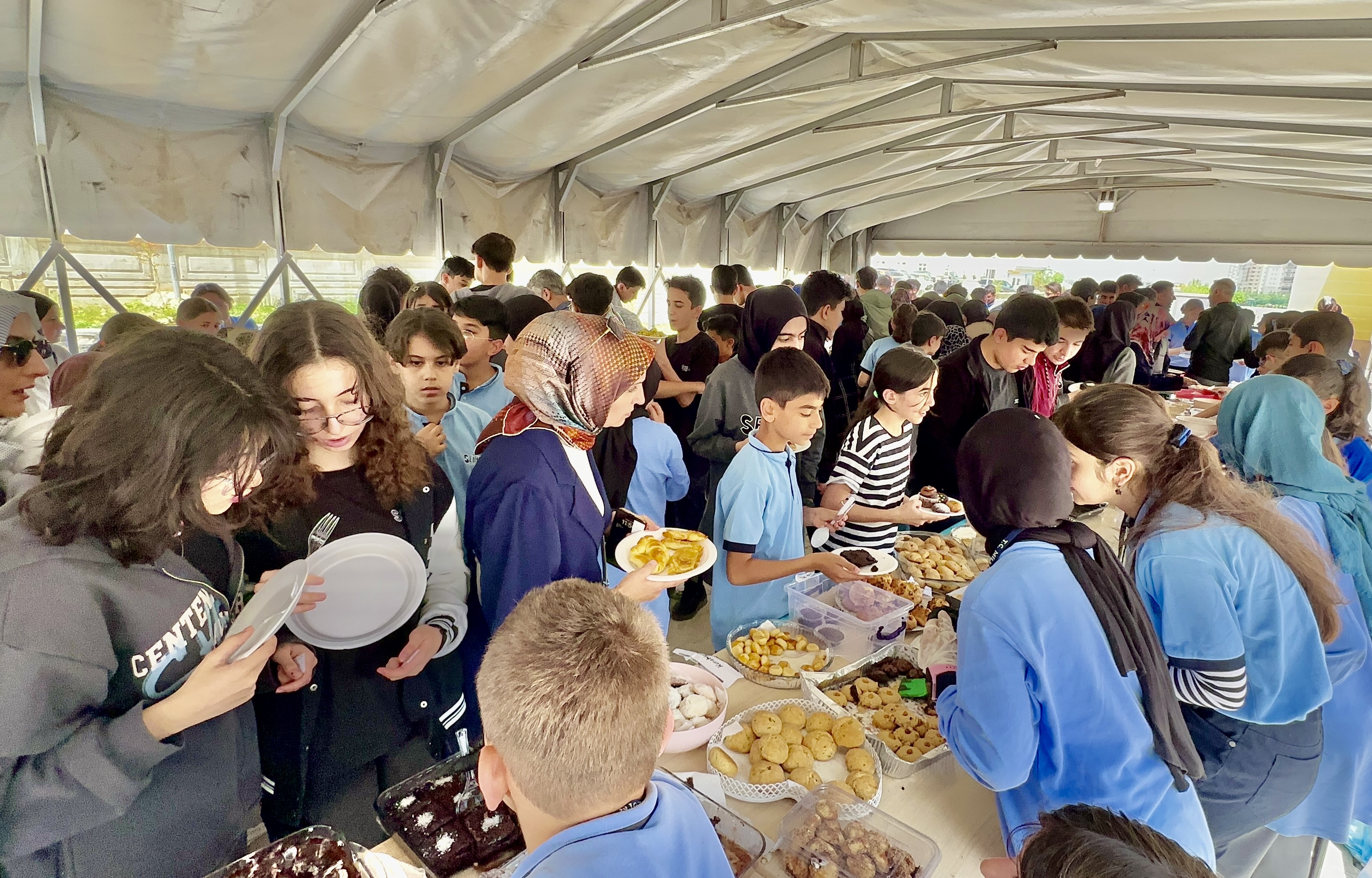 Öğrencilerden Gazze'ye Anlamlı Destek