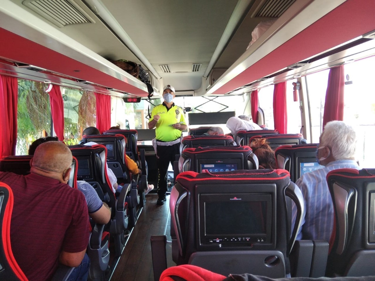 Pandemi hatırlatıldı trafik kuralları anlatıldı