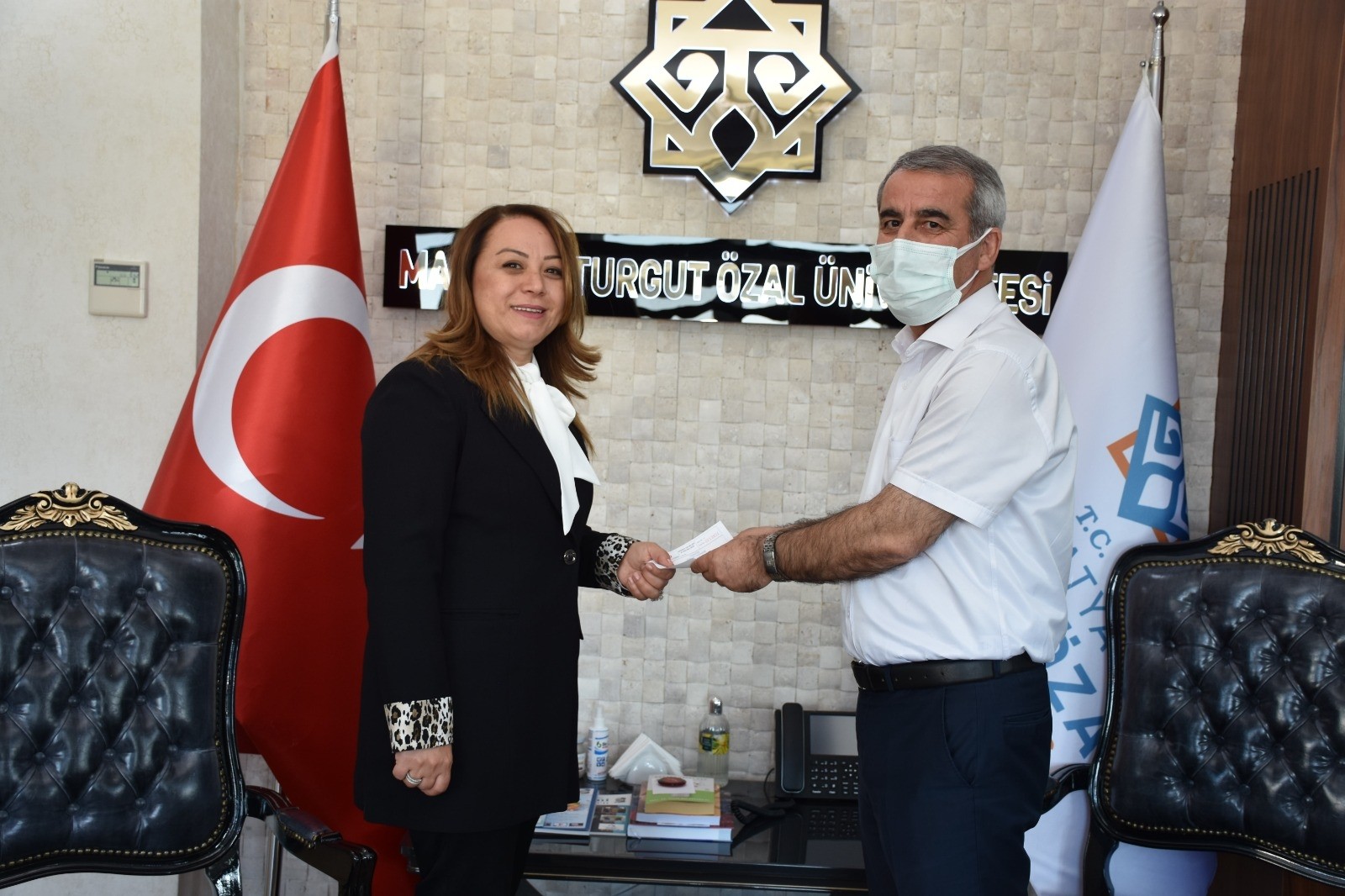 Rektör Karabulut’un kurban vekaleti Kızılay’a