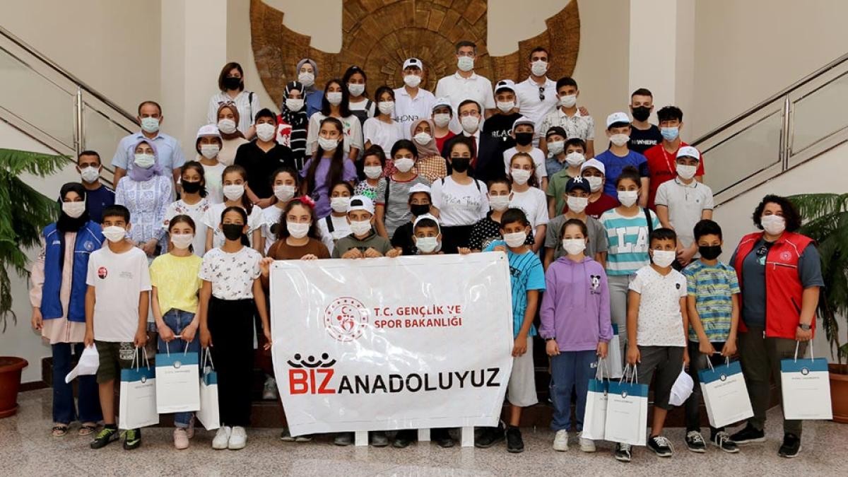 Rektör Kızılay, öğrencilerin meraklarını giderdi