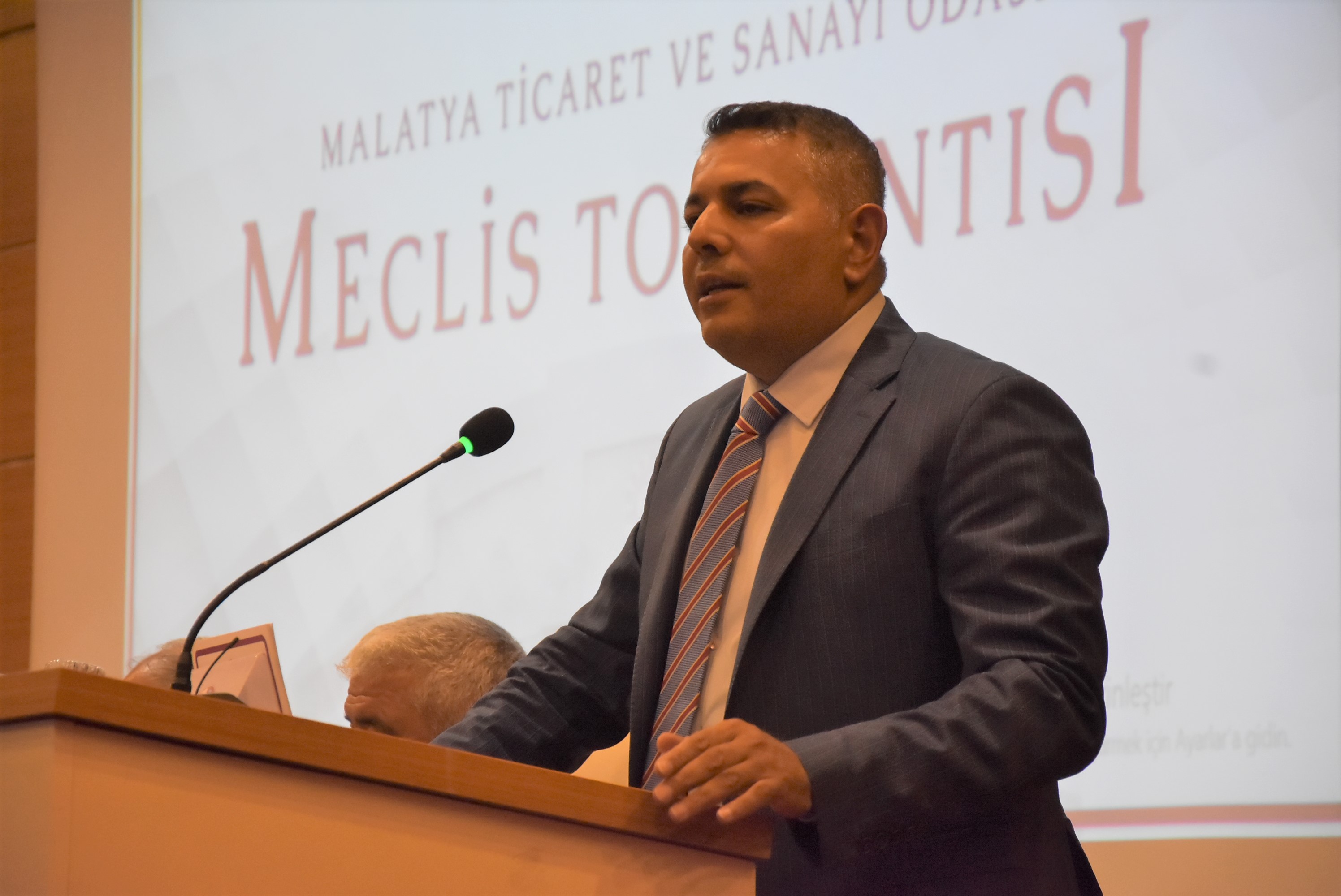 Sadıkoğlu: “Destekler Artarak Devam Etmeli”