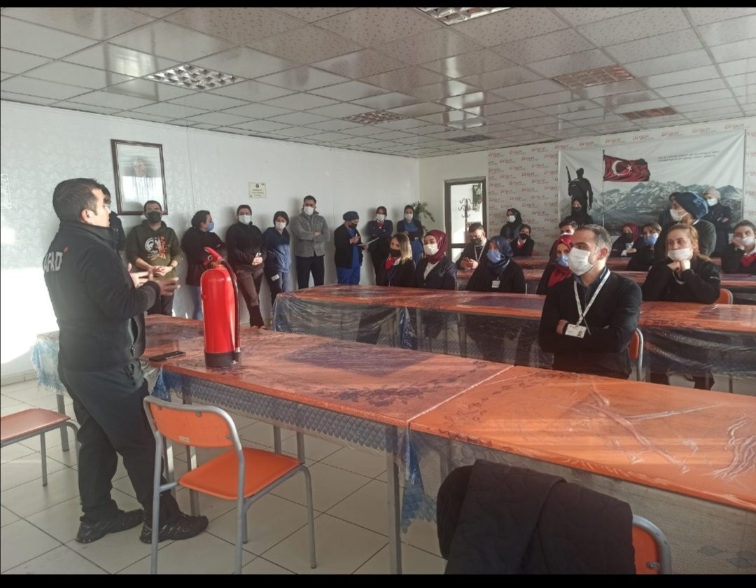 Sağlık çalışanlarına afet tatbikatı