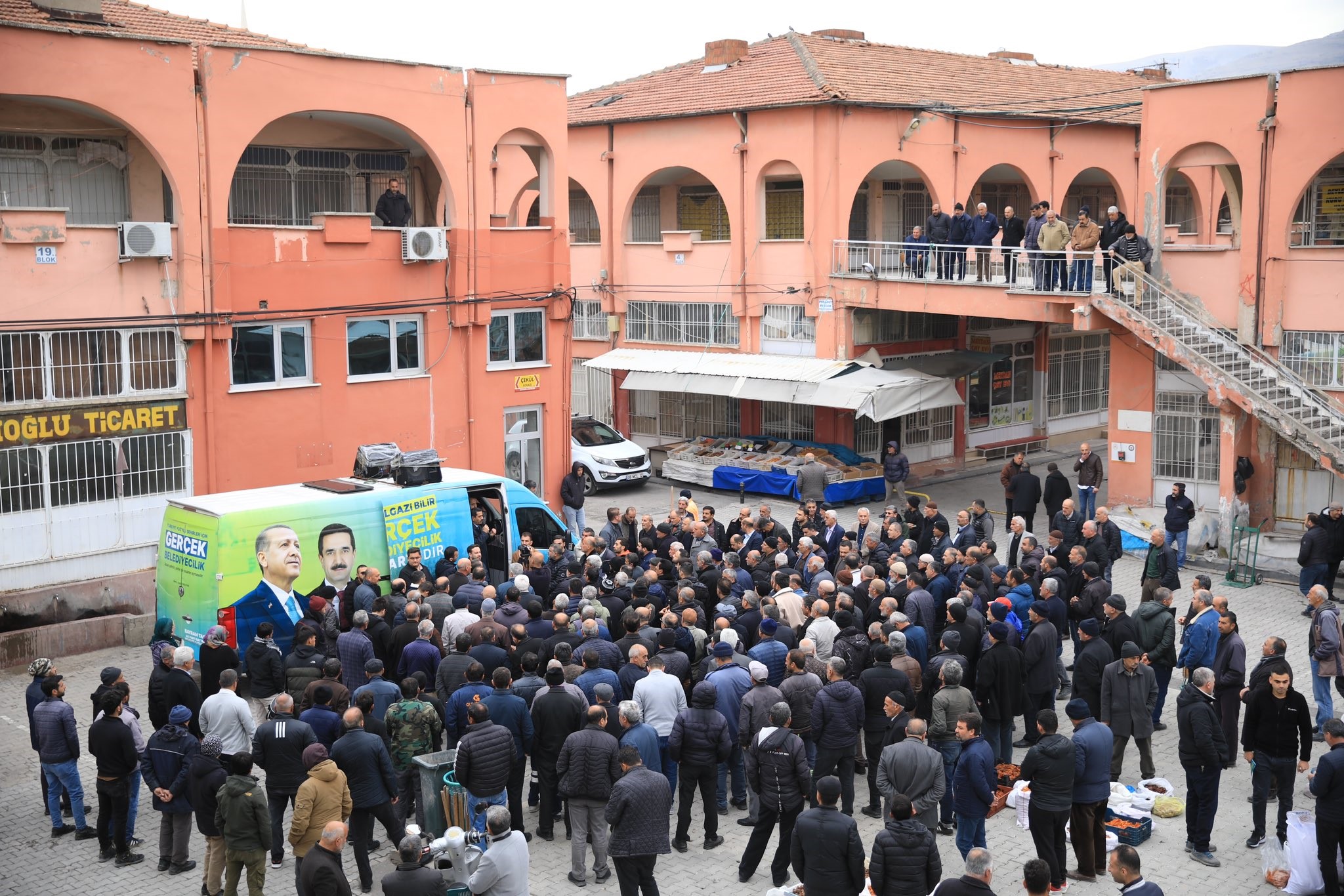 Sami Er Şire Pazarı ve Canlı Hayvan Pazarını Ziyaret Etti