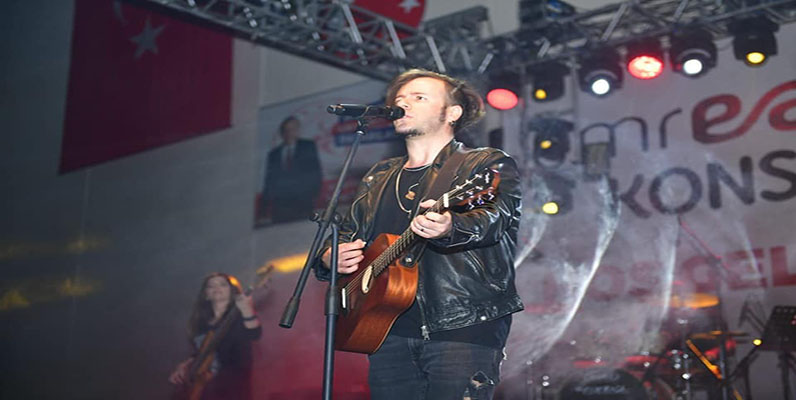 Sanatçı Emre Aydın, Malatyalıları coşturdu