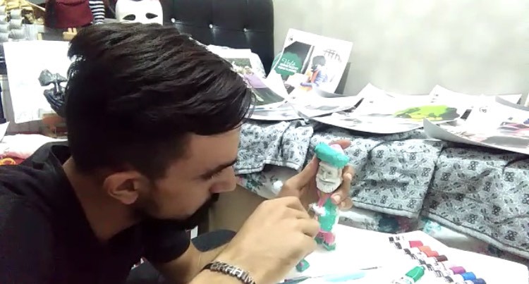 Sanatçısı Uyumaz’dan  sosyal sorumluluk  projesi