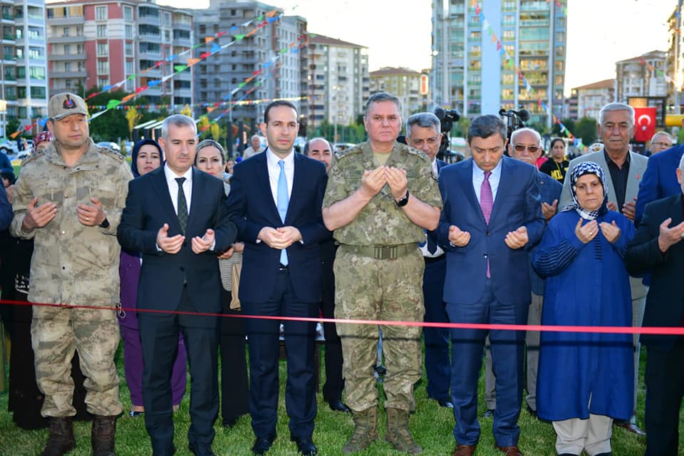Şehit Jandarma Astsubay Çavuş Semih Özbey Parkı Açıldı