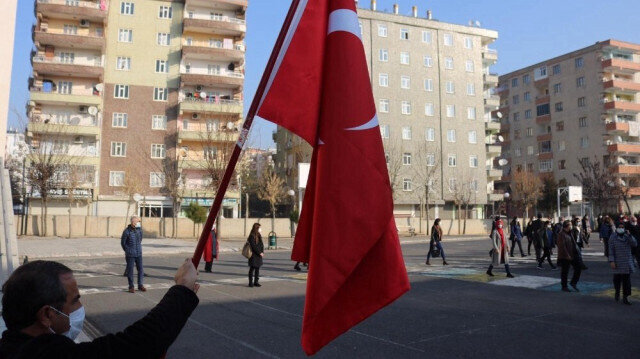 Şehitler İçin Tüm Okullarda Saygı Duruşu Yapılacak